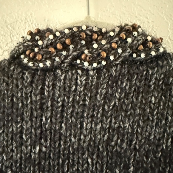 renee c. Gray beaded Mohair Wool Blend Cropped Bell Sleeve Sweater Size L - Picture 12 of 13